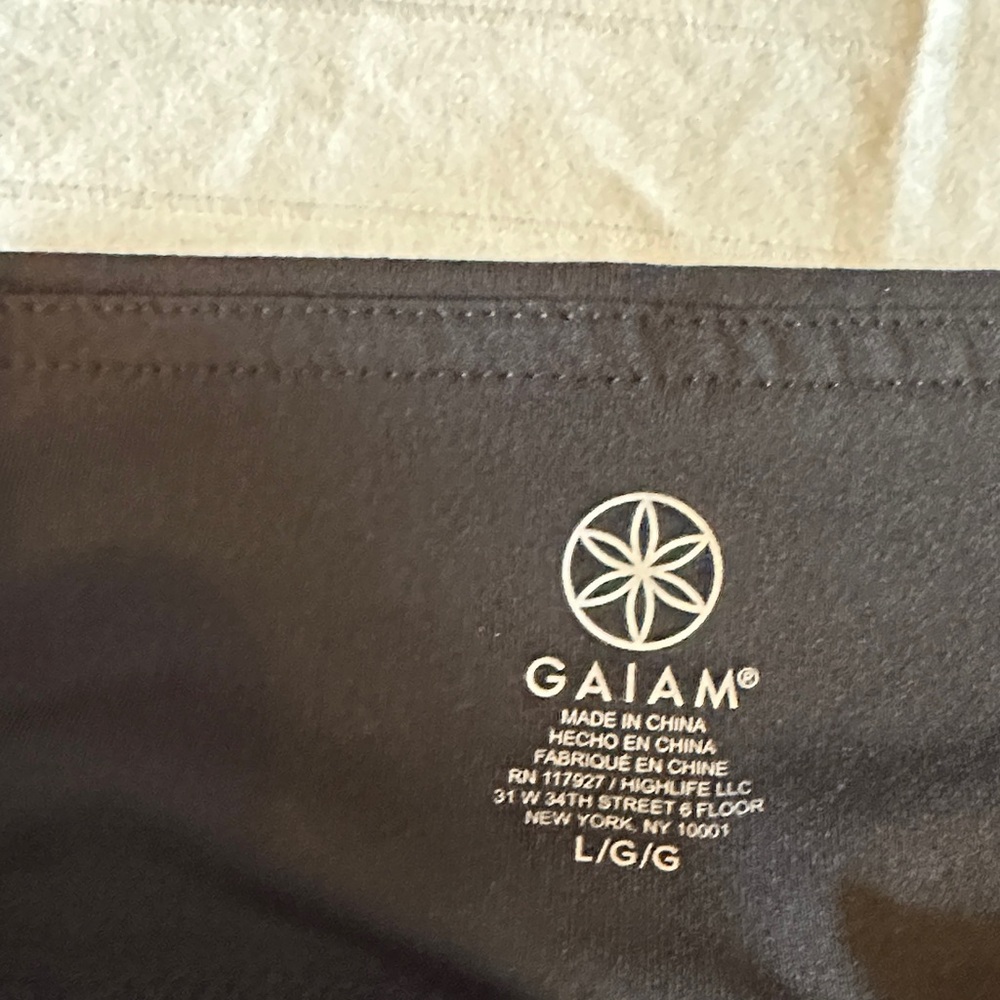 GAIAM Black Leggings - Picture 2 of 6